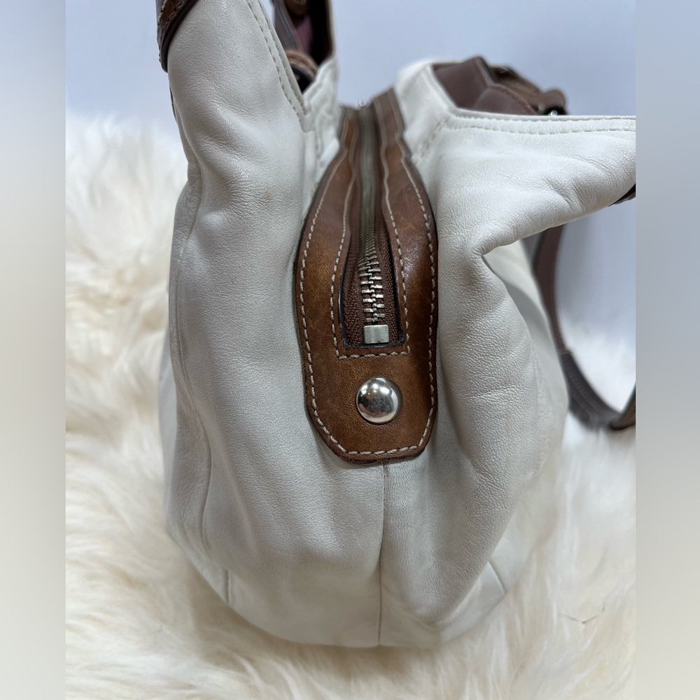Coach Leather White Hobo Shoulder Bag Brown Trim and front Buckle - Picture 4 of 17
